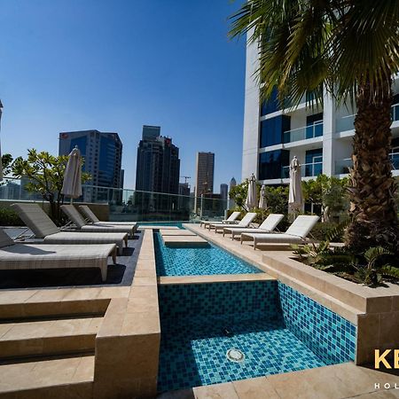 Sleek Studio In Prive With Stunning Canal View Dubai Eksteriør bilde