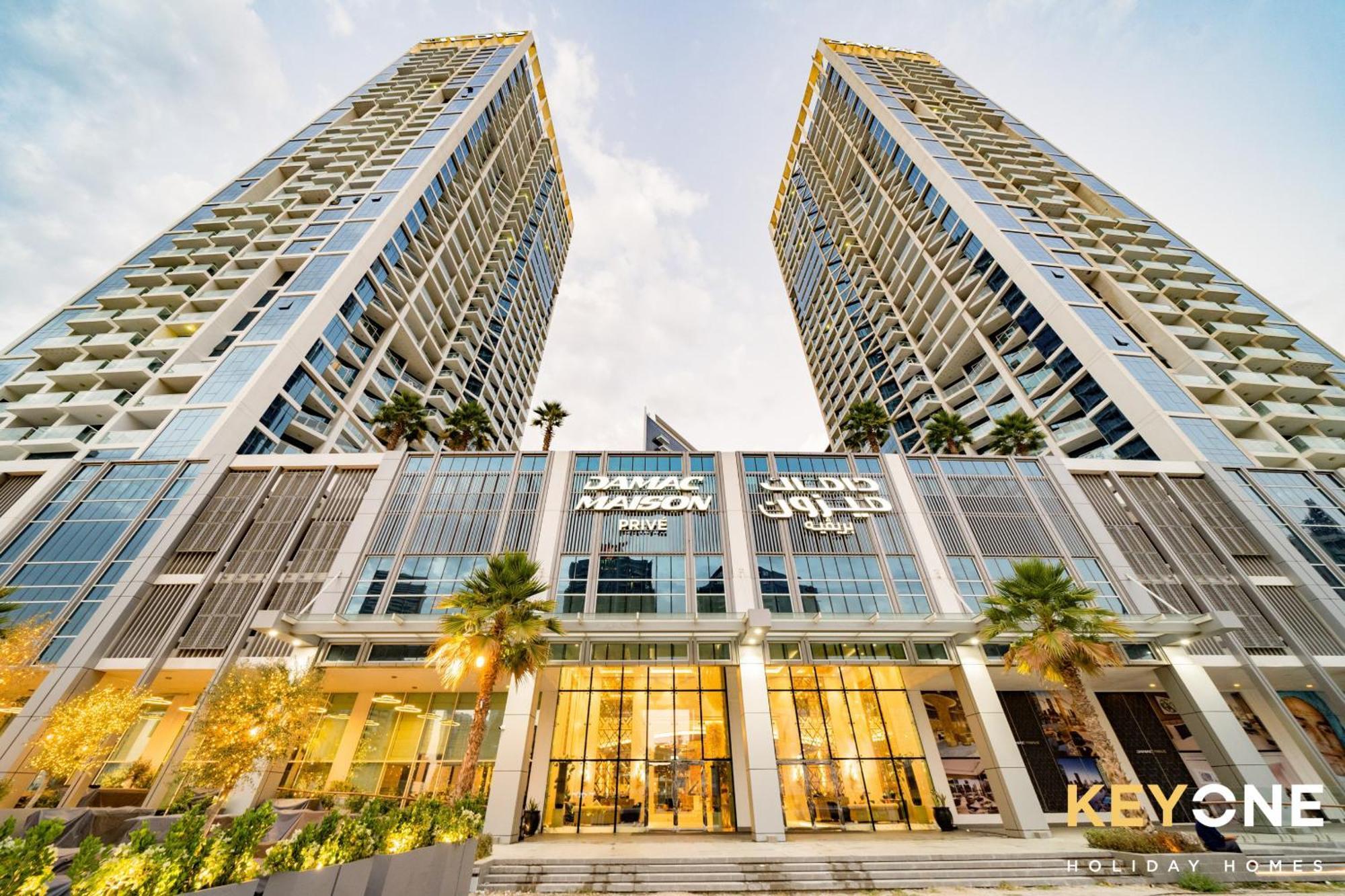 Sleek Studio In Prive With Stunning Canal View Dubai Eksteriør bilde