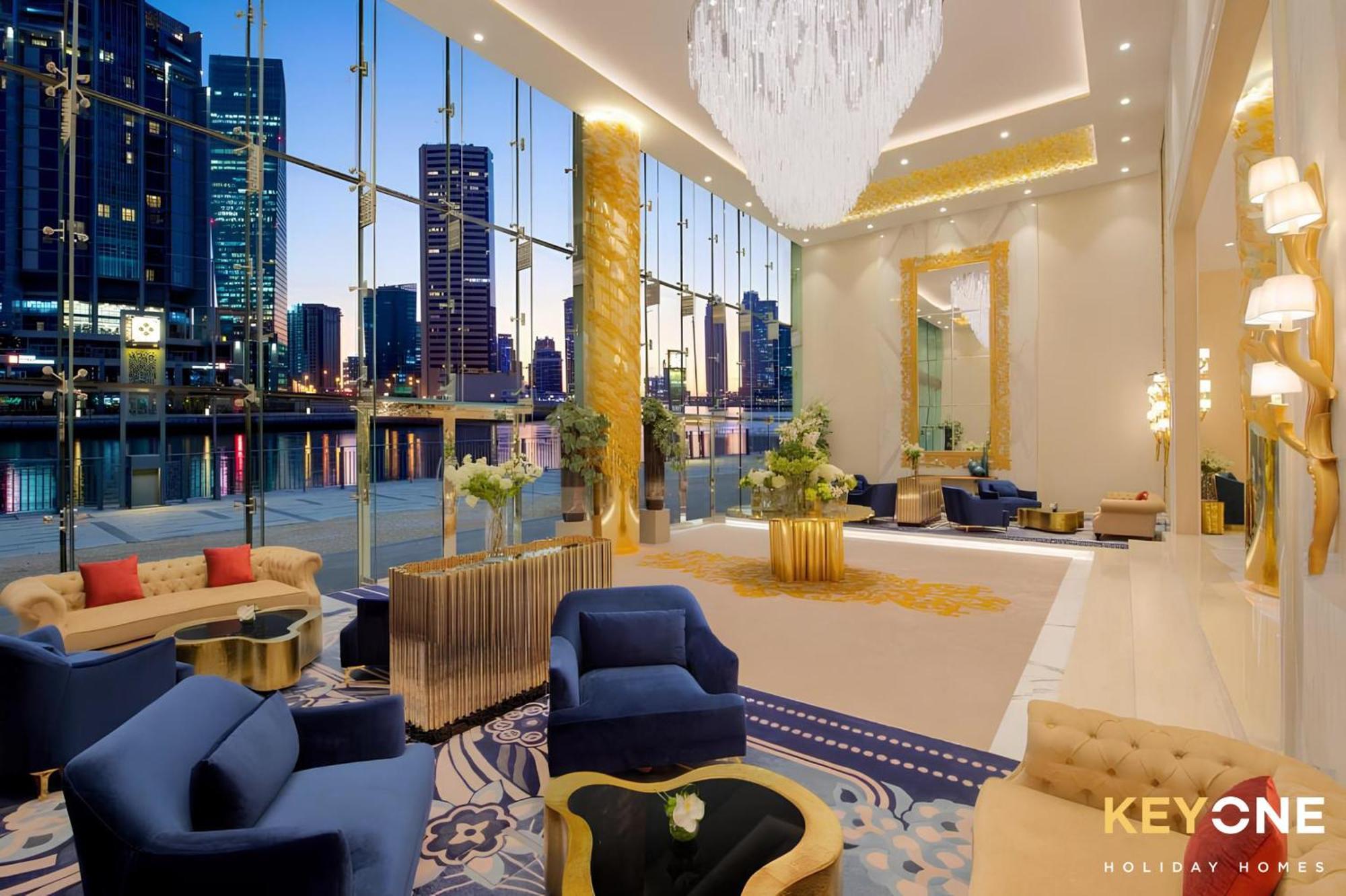 Sleek Studio In Prive With Stunning Canal View Dubai Eksteriør bilde